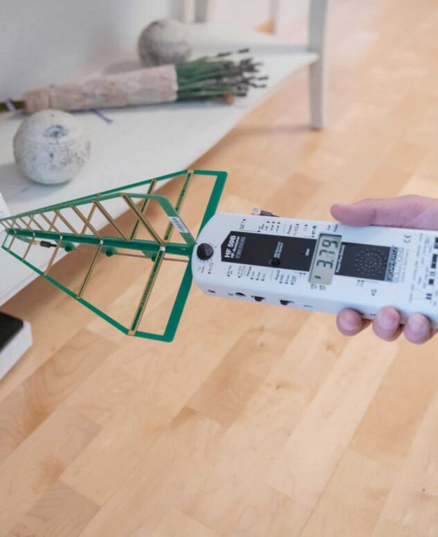 Elektrobiologie_2-633x775