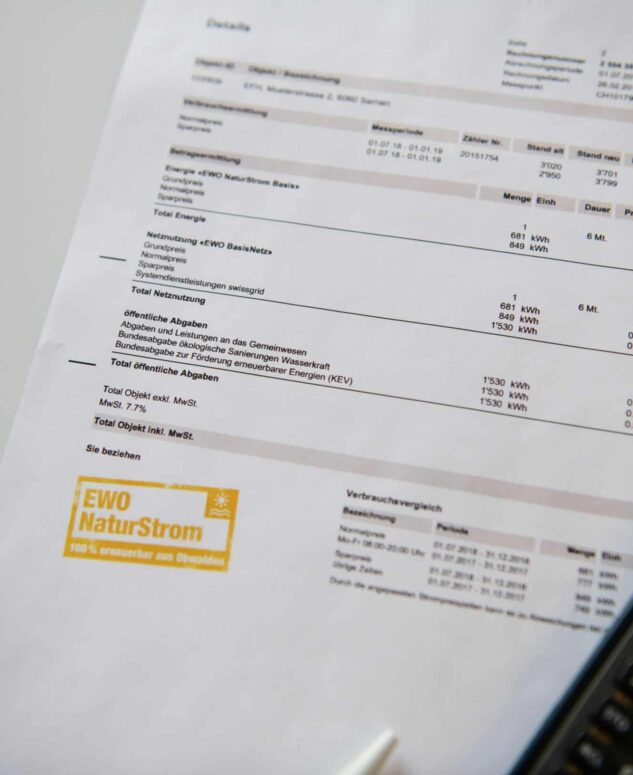 Kundendienst-Stromrechnung-633x775