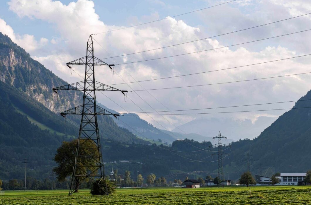 Stromprodukte-MixStrom-Stromleitungen-Giswil-1060x700