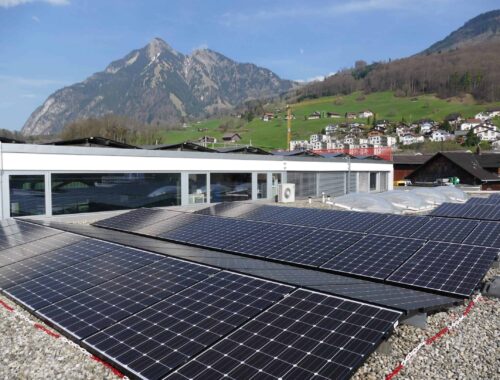 Überuns-Energieerzeugung-Photovoltaikanlagen-GarageWindlin-500x380