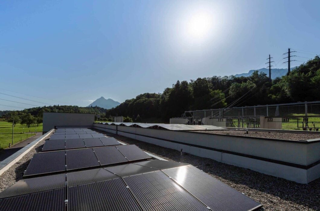 Überuns-Energieerzeugung-Photovoltaikanlagen-UnterwerkSarnen-1-1060x700