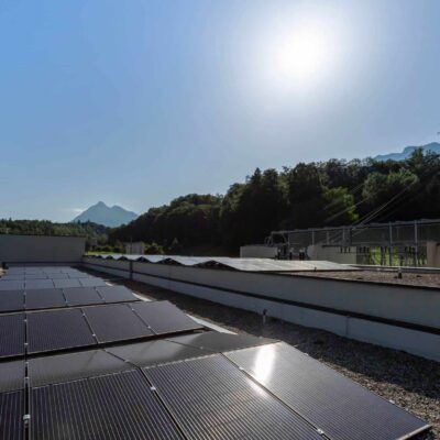 Überuns-Energieerzeugung-Photovoltaikanlagen-UnterwerkSarnen-1-400x400