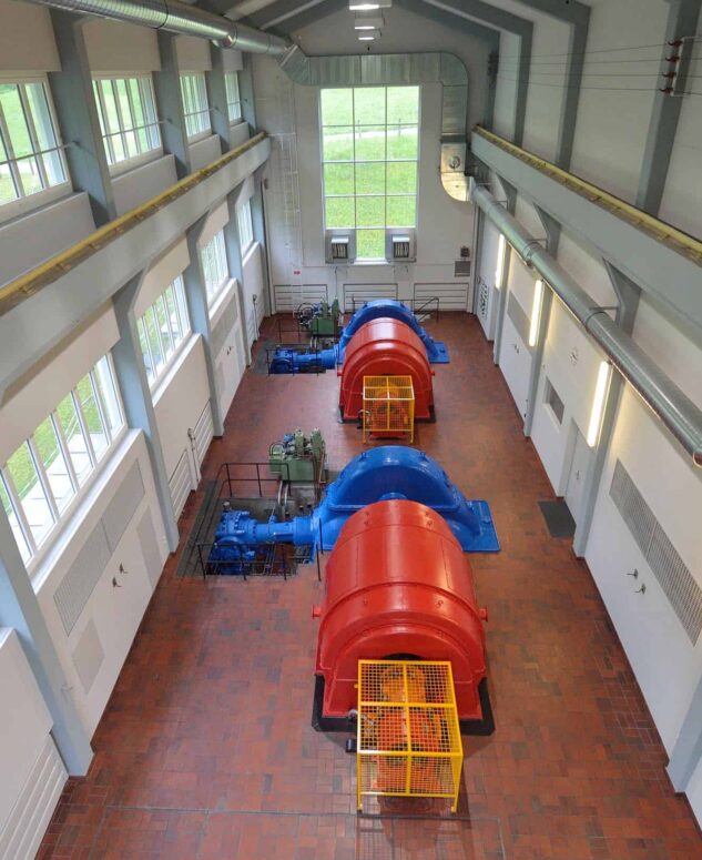 EWO-Kraftwerk-Hugschwendi-Maschinenraum-633x775