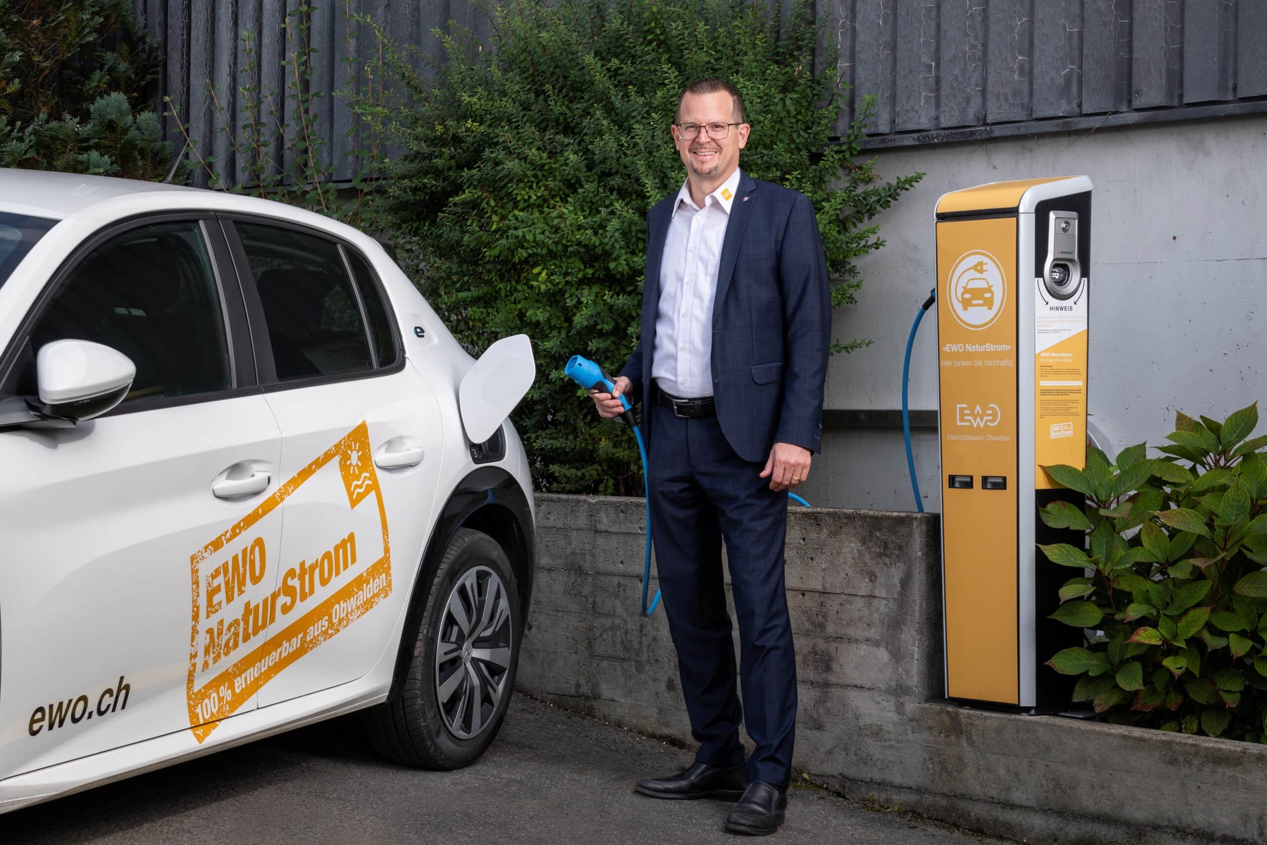 21-0044-3798-Bearbeitet-Ausschnitt-scaled