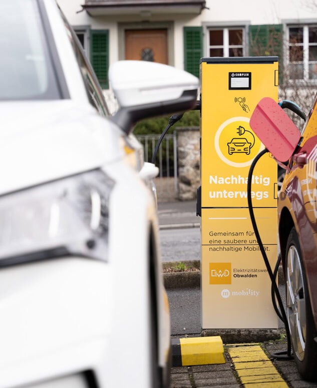 EWO08707_web-633x775