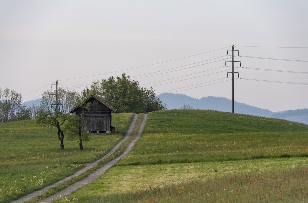 2020-Sachseln_Strommasten_Allmend_2-1060x700