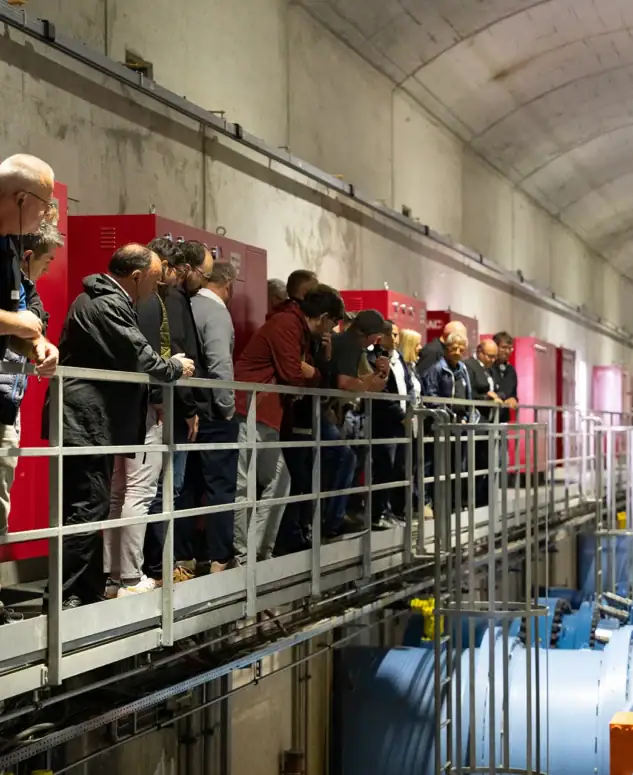 Besucherführung durch das Kraftwerk Unteraa in Giswil.